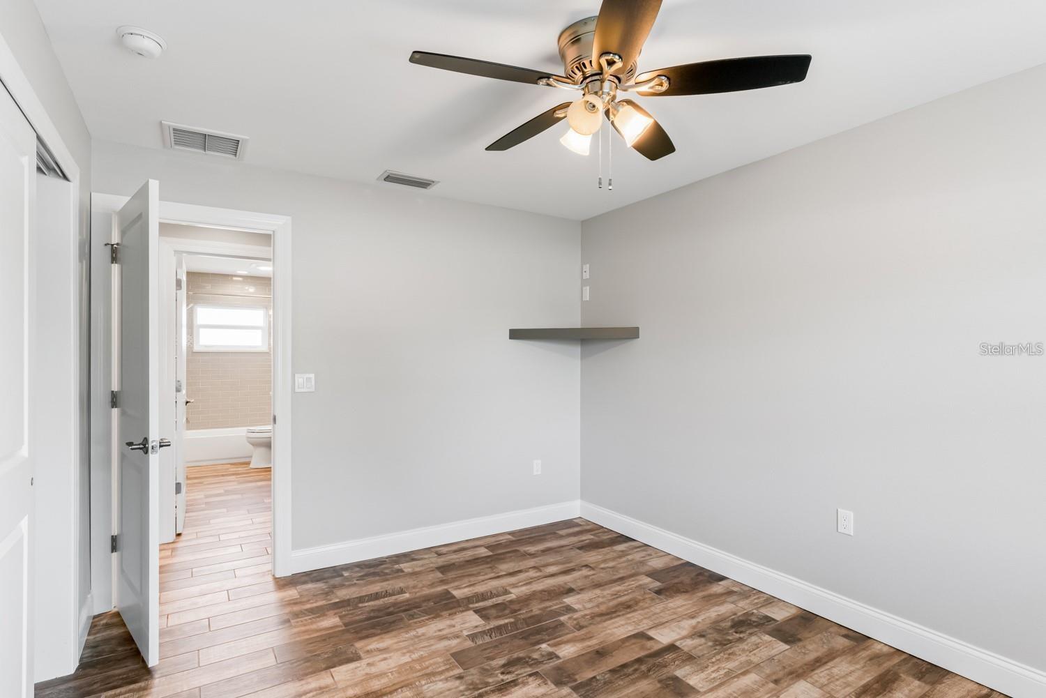 SHORE ACRES OVERLOOK SEC - Residential Lease