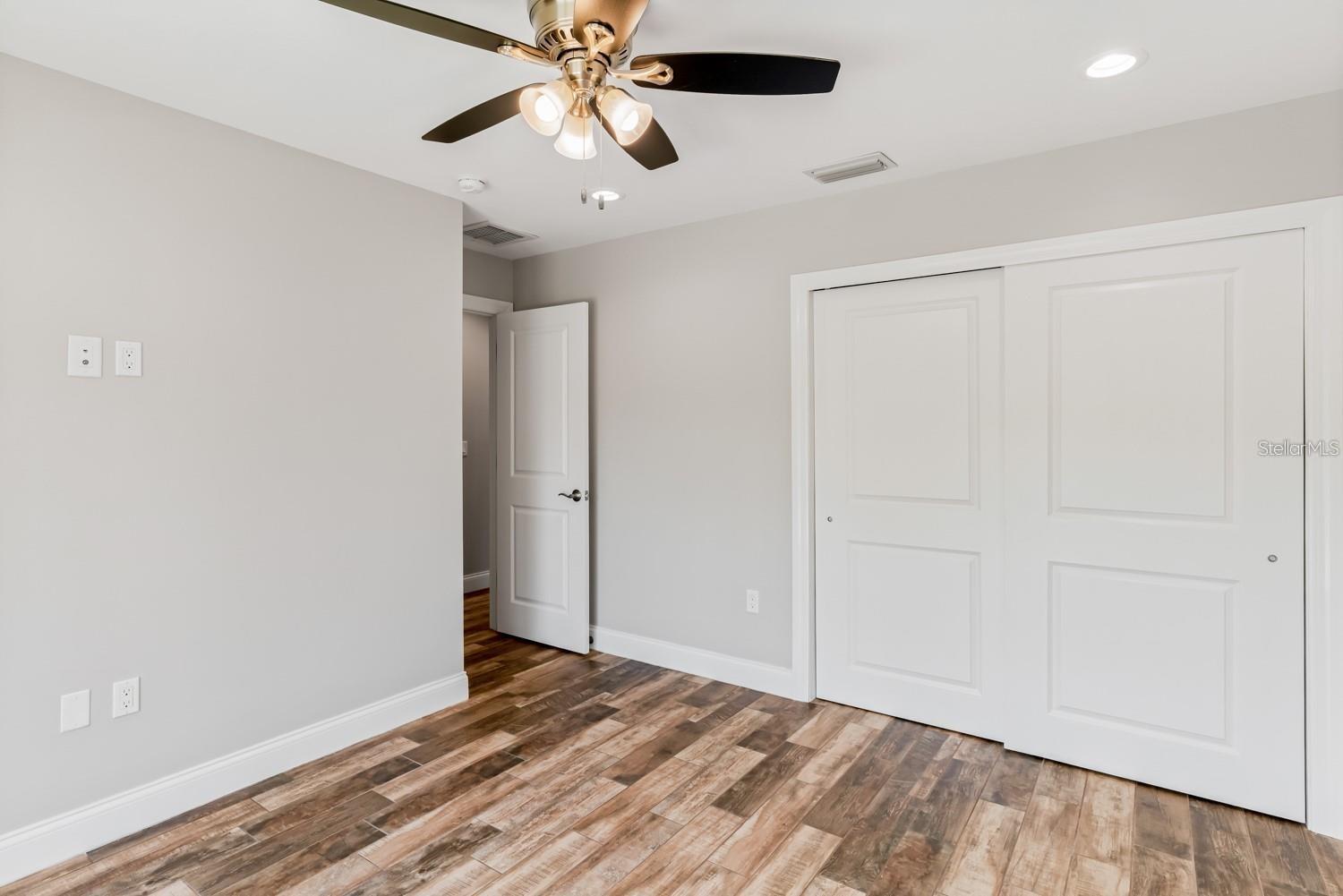 SHORE ACRES OVERLOOK SEC - Residential Lease