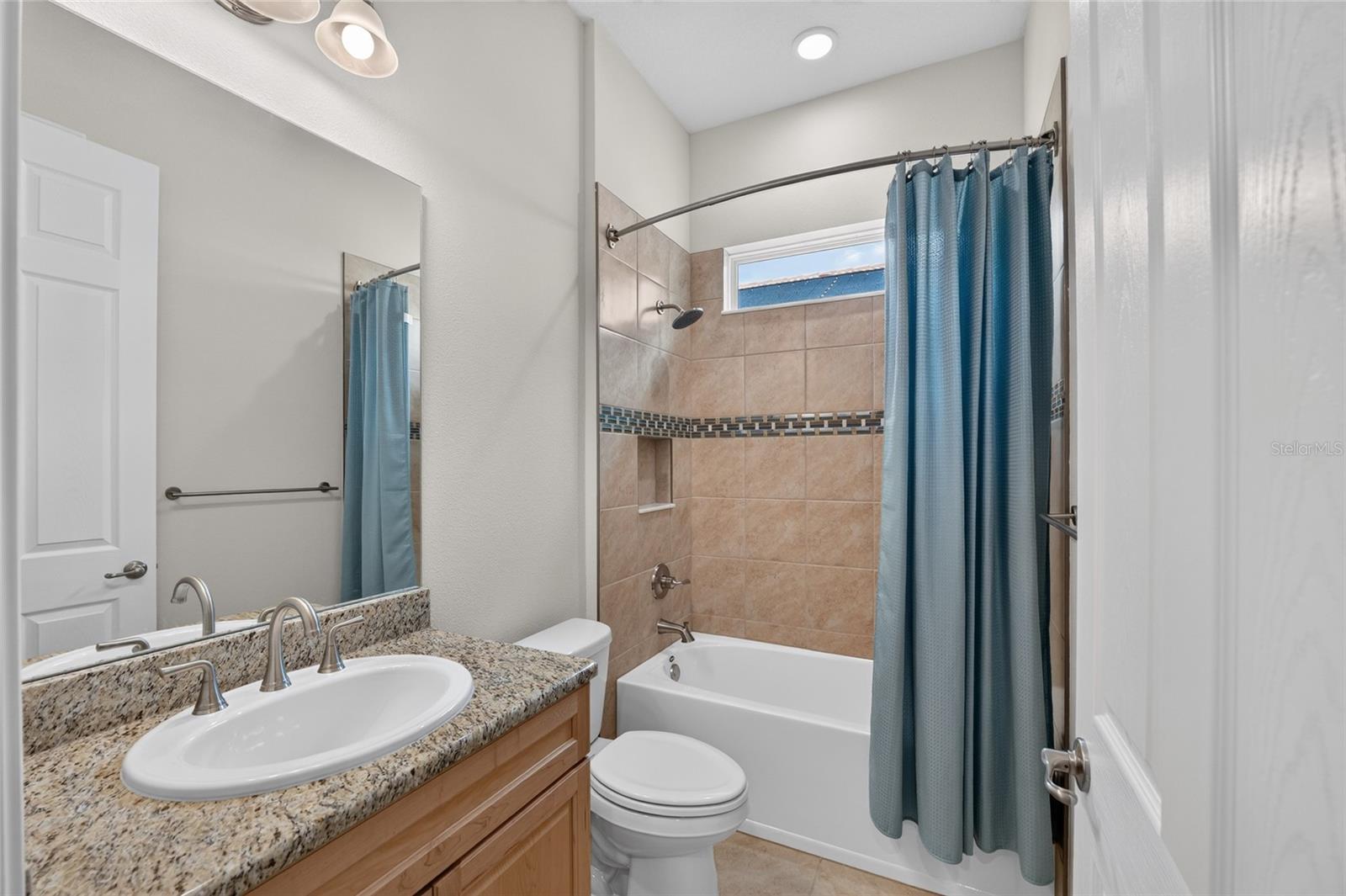 HIILLSIDE VILLAS FIRST ADD - Residential