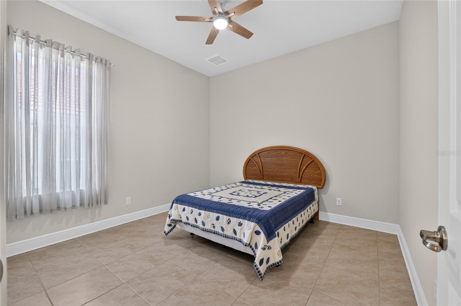 HIILLSIDE VILLAS FIRST ADD - Residential