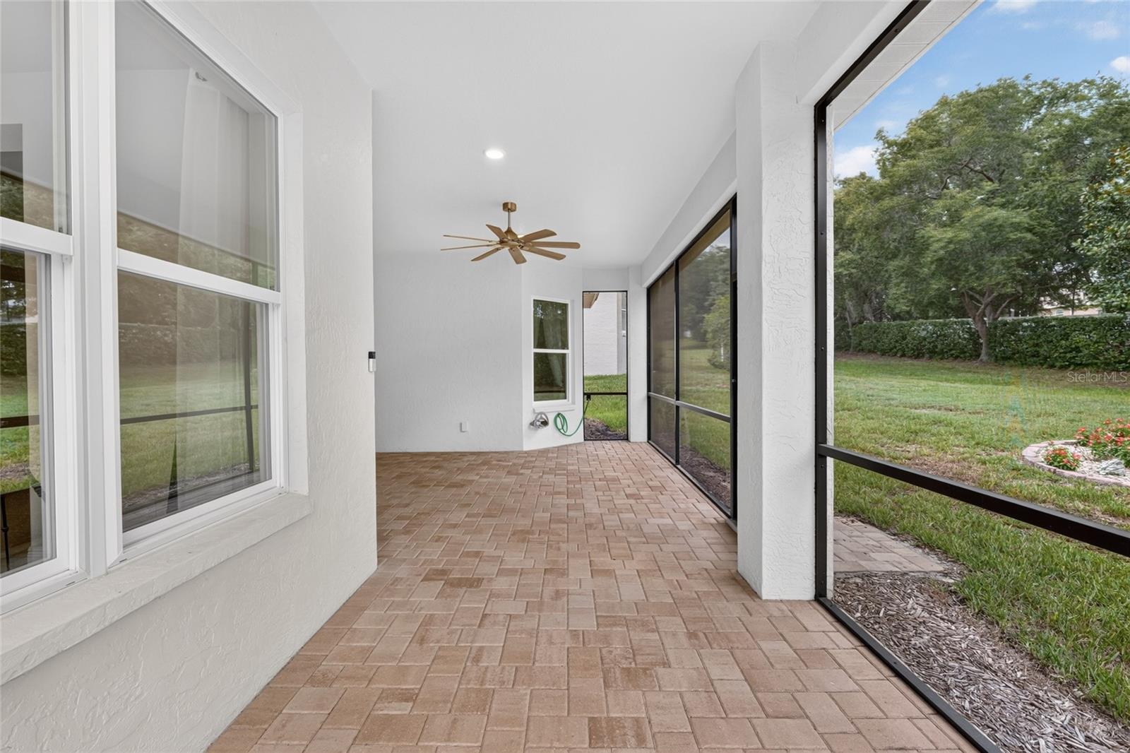 HIILLSIDE VILLAS FIRST ADD - Residential