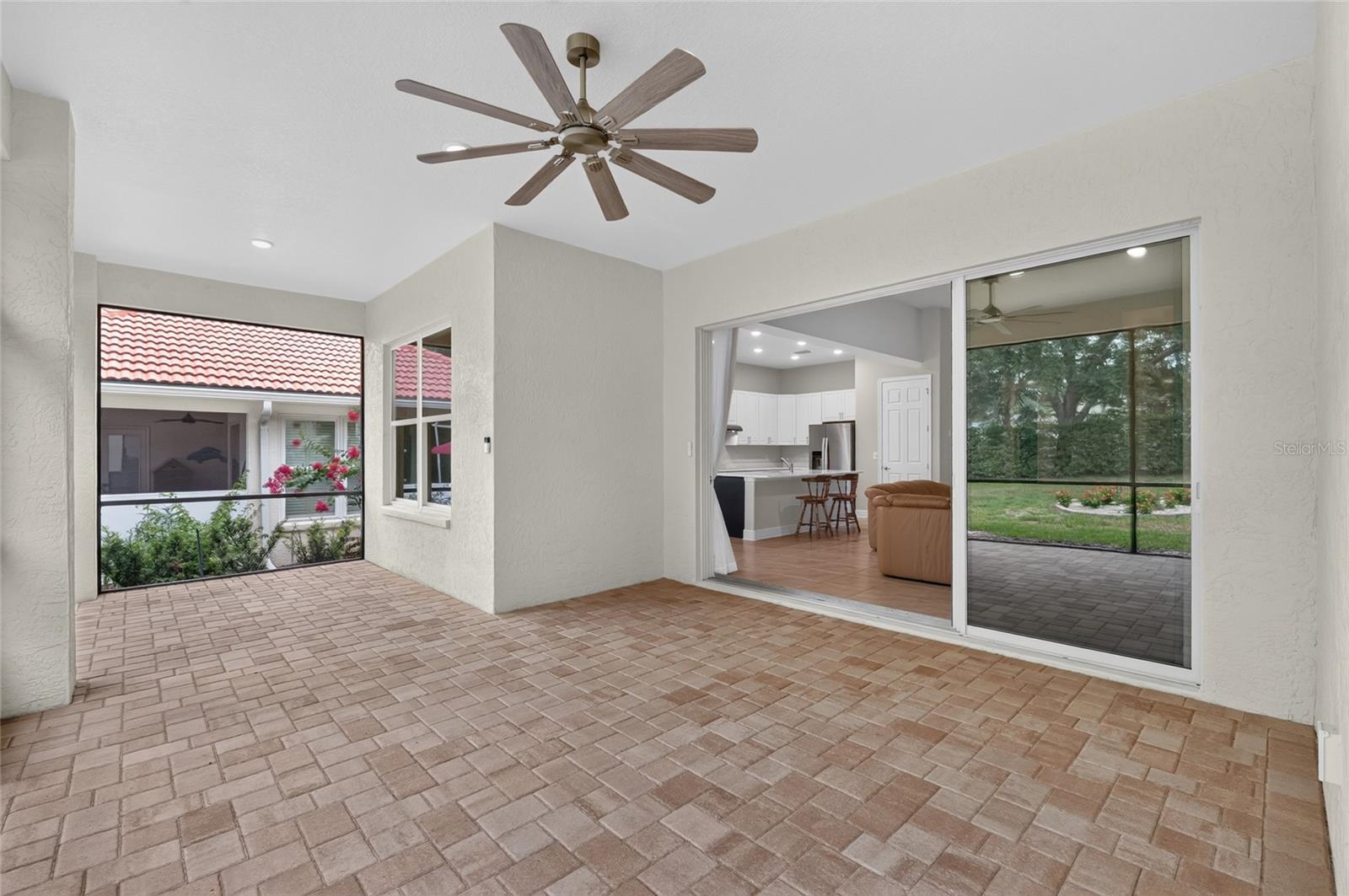 HIILLSIDE VILLAS FIRST ADD - Residential