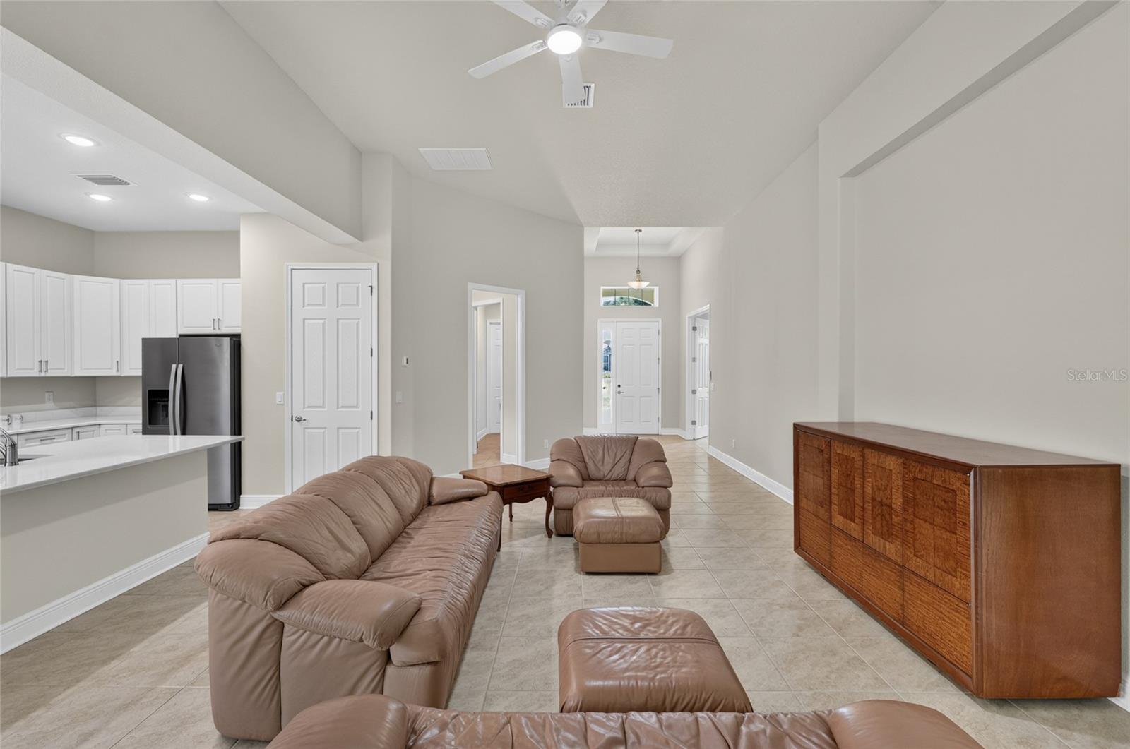 HIILLSIDE VILLAS FIRST ADD - Residential