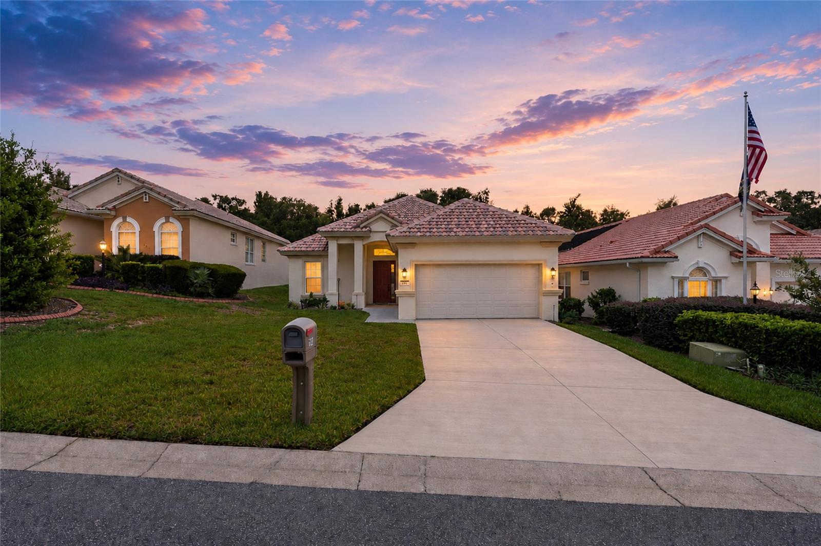 HIILLSIDE VILLAS FIRST ADD - Residential