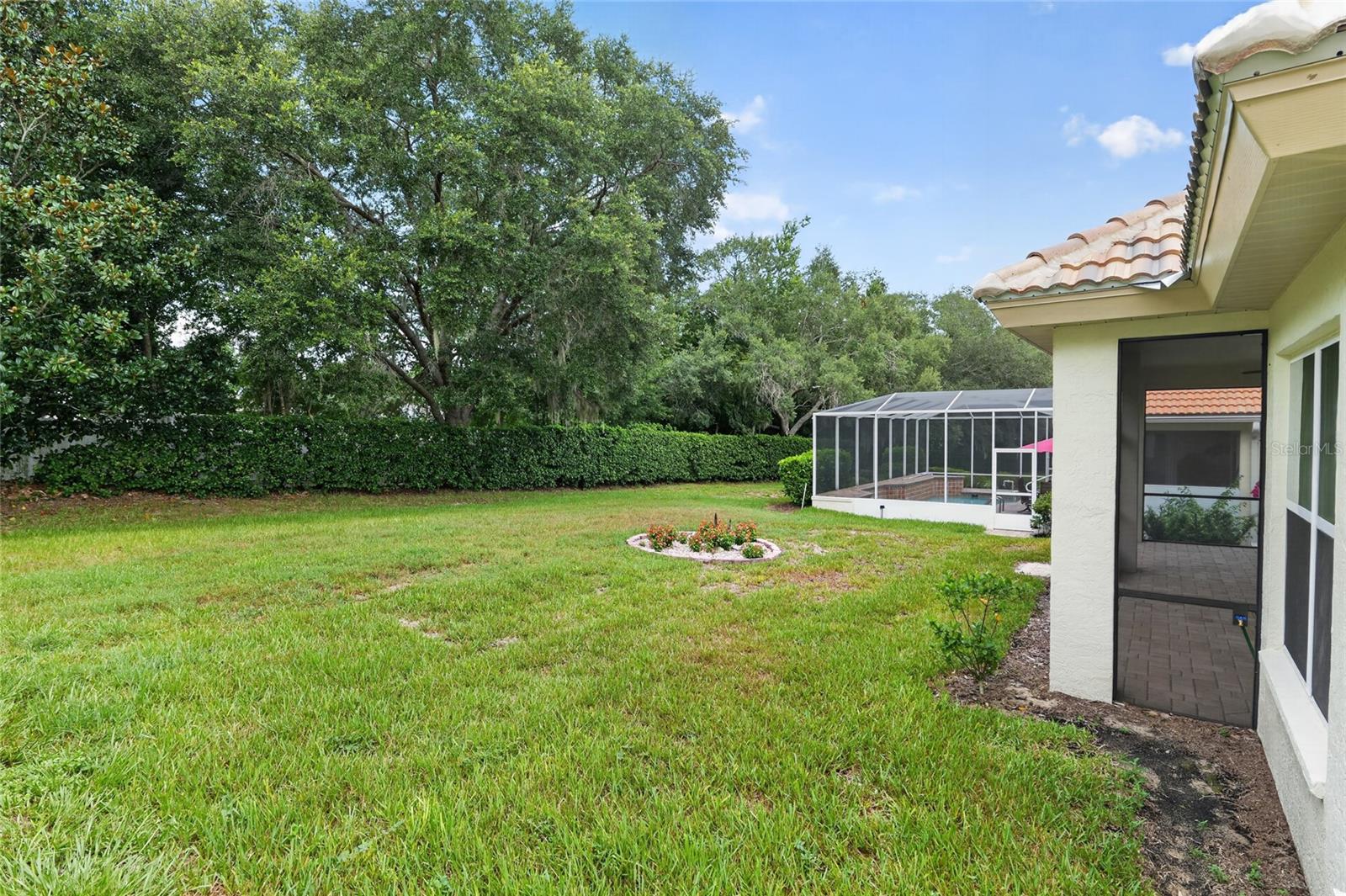 HIILLSIDE VILLAS FIRST ADD - Residential
