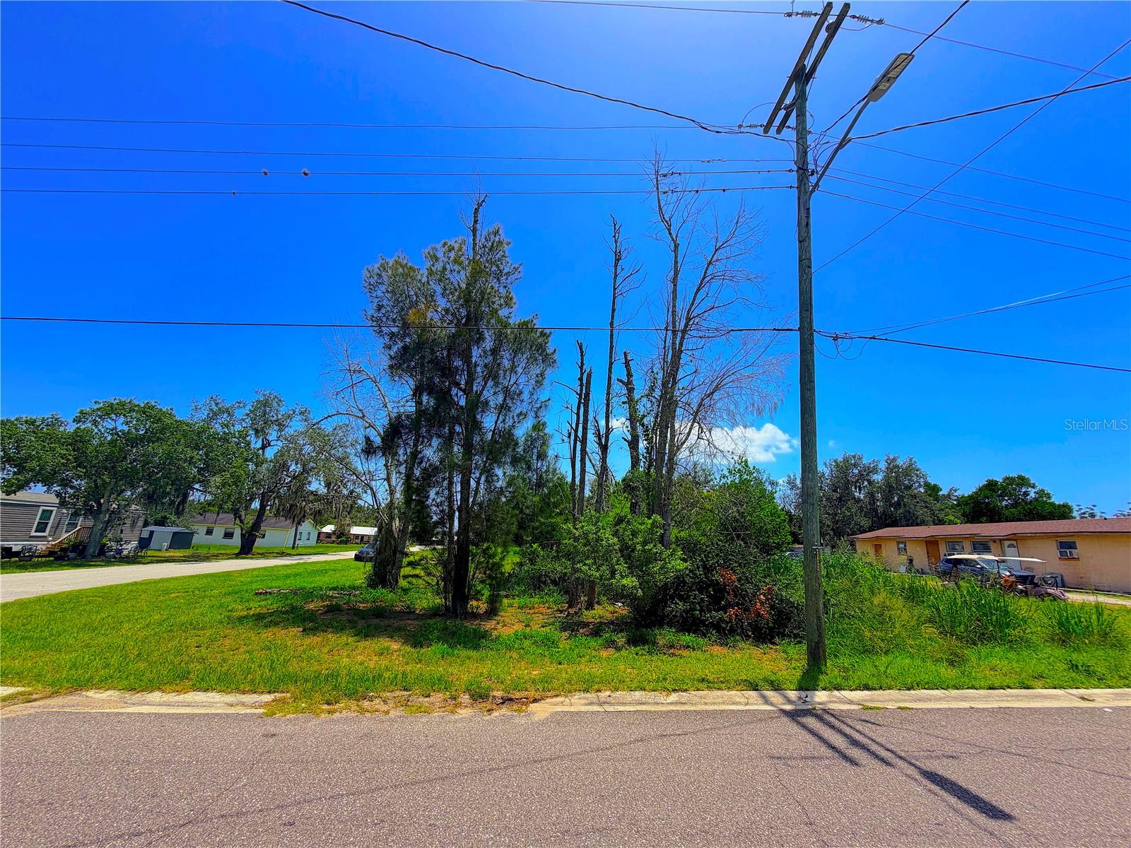 Vacant residential lot in Sebring city limits with room for a buyer’s vision. Located in the Washington Heights area, with R-4 zoning and a land line of 37.5 ft x 135 ft. The Sebring location connects buyers to the city’s lake, downtown, outdoor, and motorsports lifestyle, including historic downtown, Highlands Hammock State Park, and Sebring International Raceway. Bring plans and due diligence. Buyer to verify zoning, permitted use, utilities, setbacks, lot dimensions, access, and buildability with the City of Sebring/Highlands County.