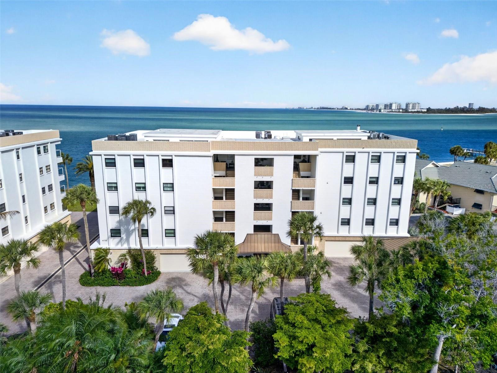 WINDWARD PASSAGE - Residential