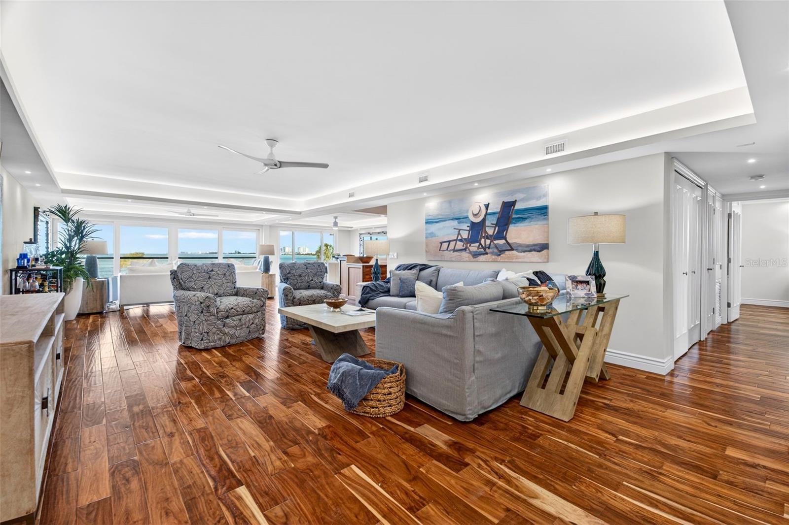 WINDWARD PASSAGE - Residential
