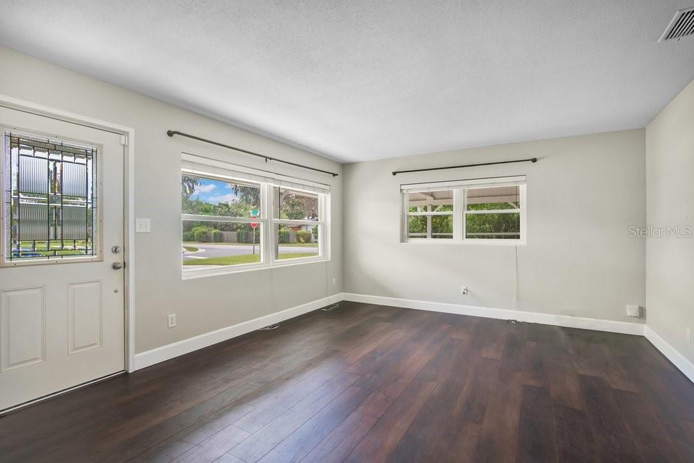 WILLIAMS GROVE - Residential