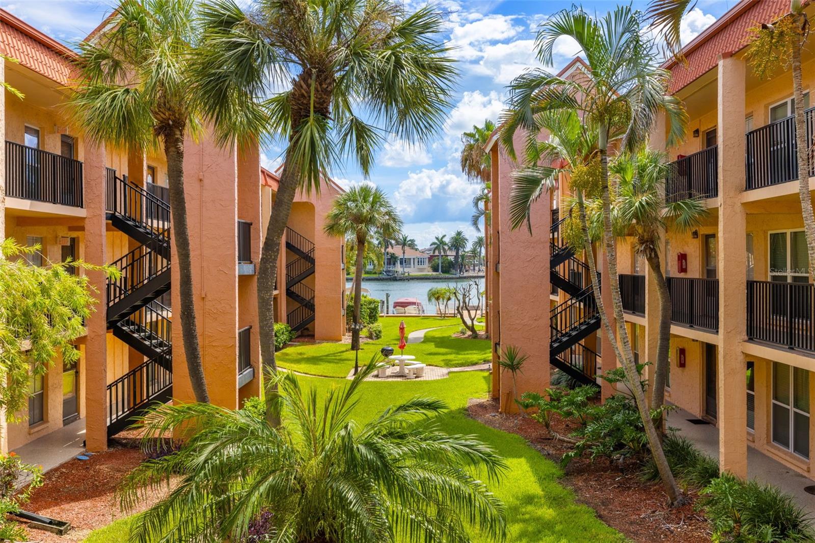 BOCA SHORES CONDO - Residential Lease