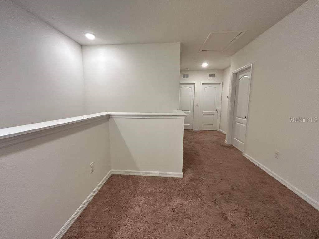 LAKE BLUFF/TOWN CENTER EAST PH - Residential Lease