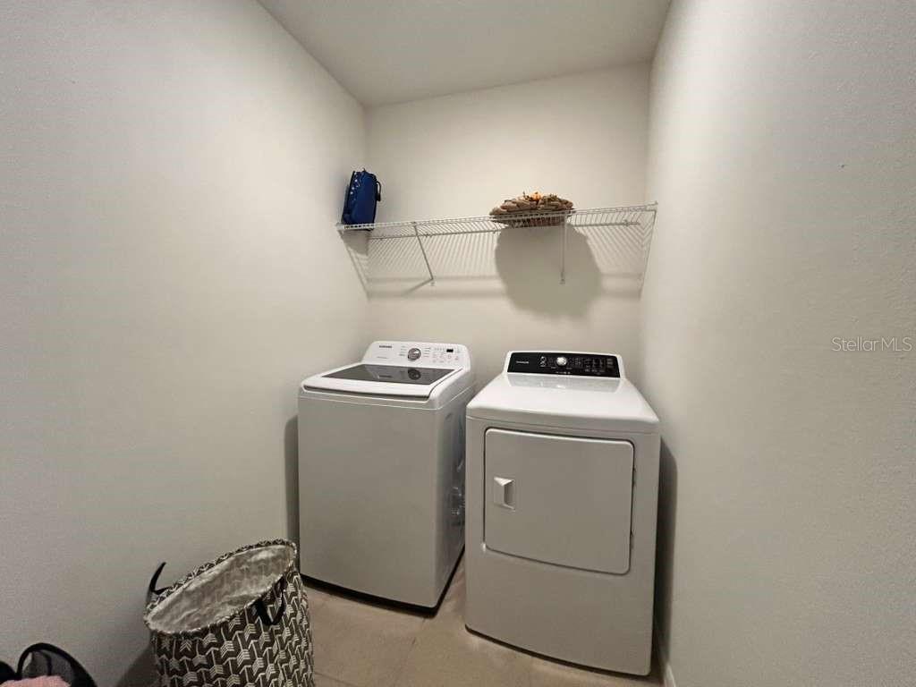 LAKE BLUFF/TOWN CENTER EAST PH - Residential Lease