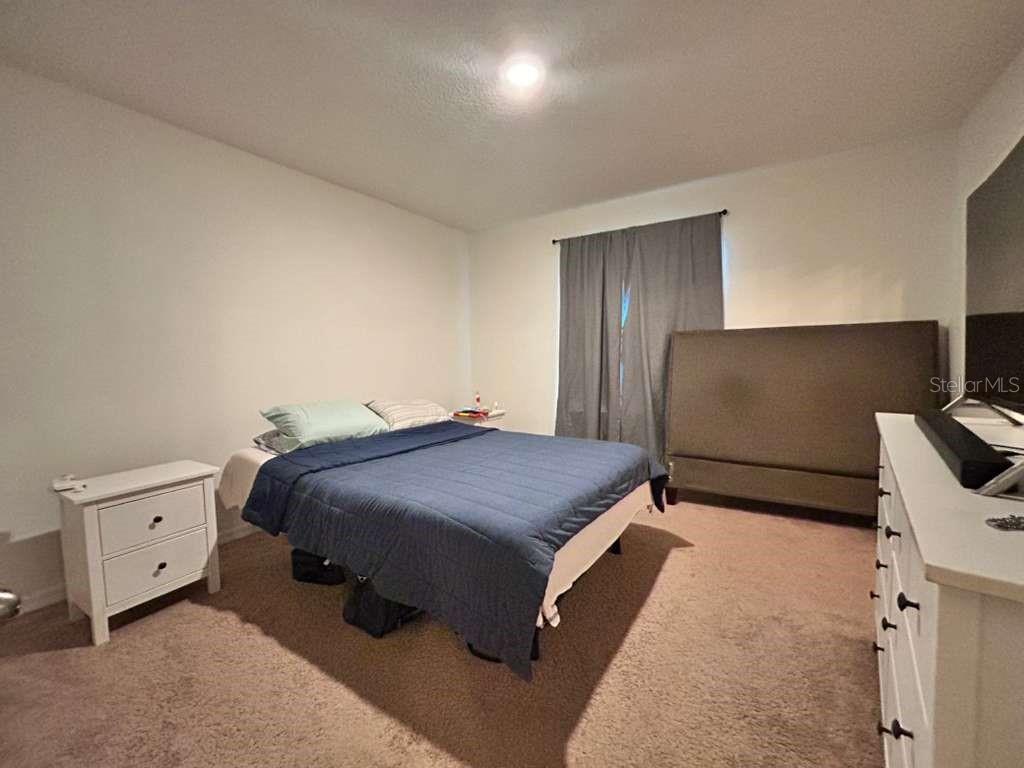 LAKE BLUFF/TOWN CENTER EAST PH - Residential Lease
