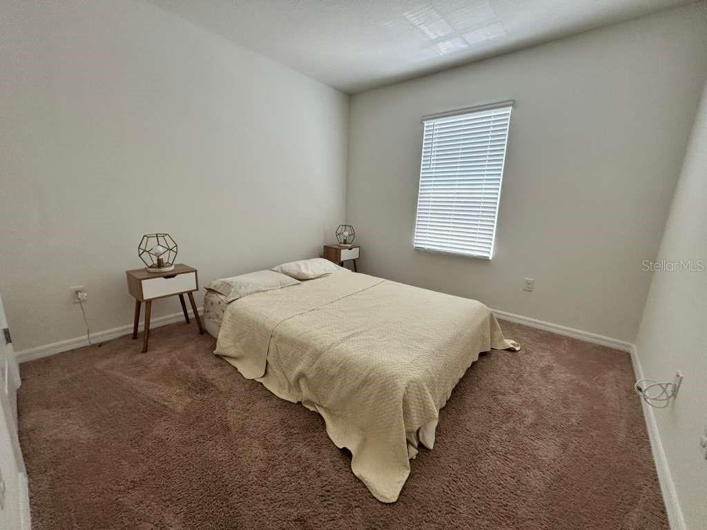 LAKE BLUFF/TOWN CENTER EAST PH - Residential Lease