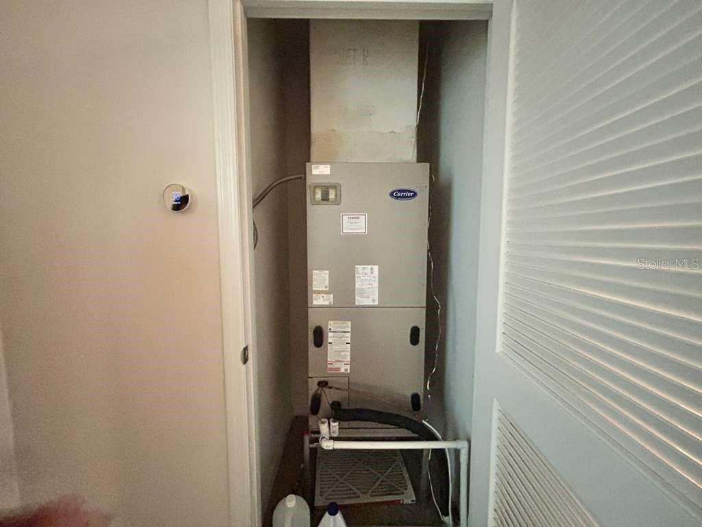 LAKE BLUFF/TOWN CENTER EAST PH - Residential Lease