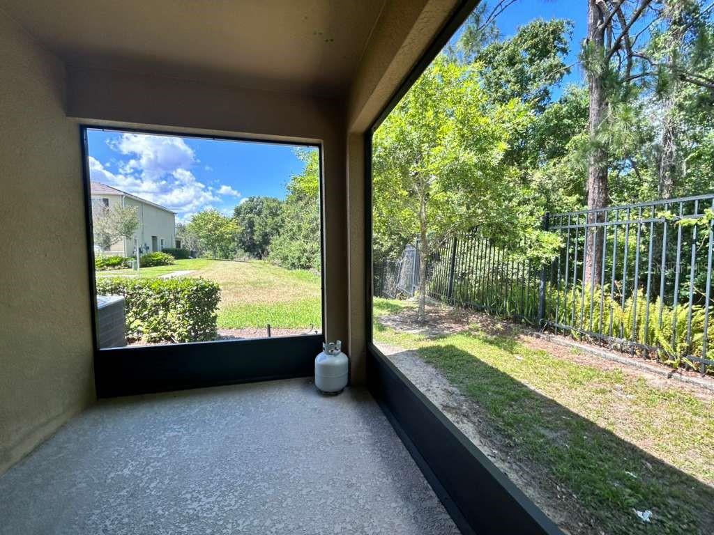 LAKE BLUFF/TOWN CENTER EAST PH - Residential Lease