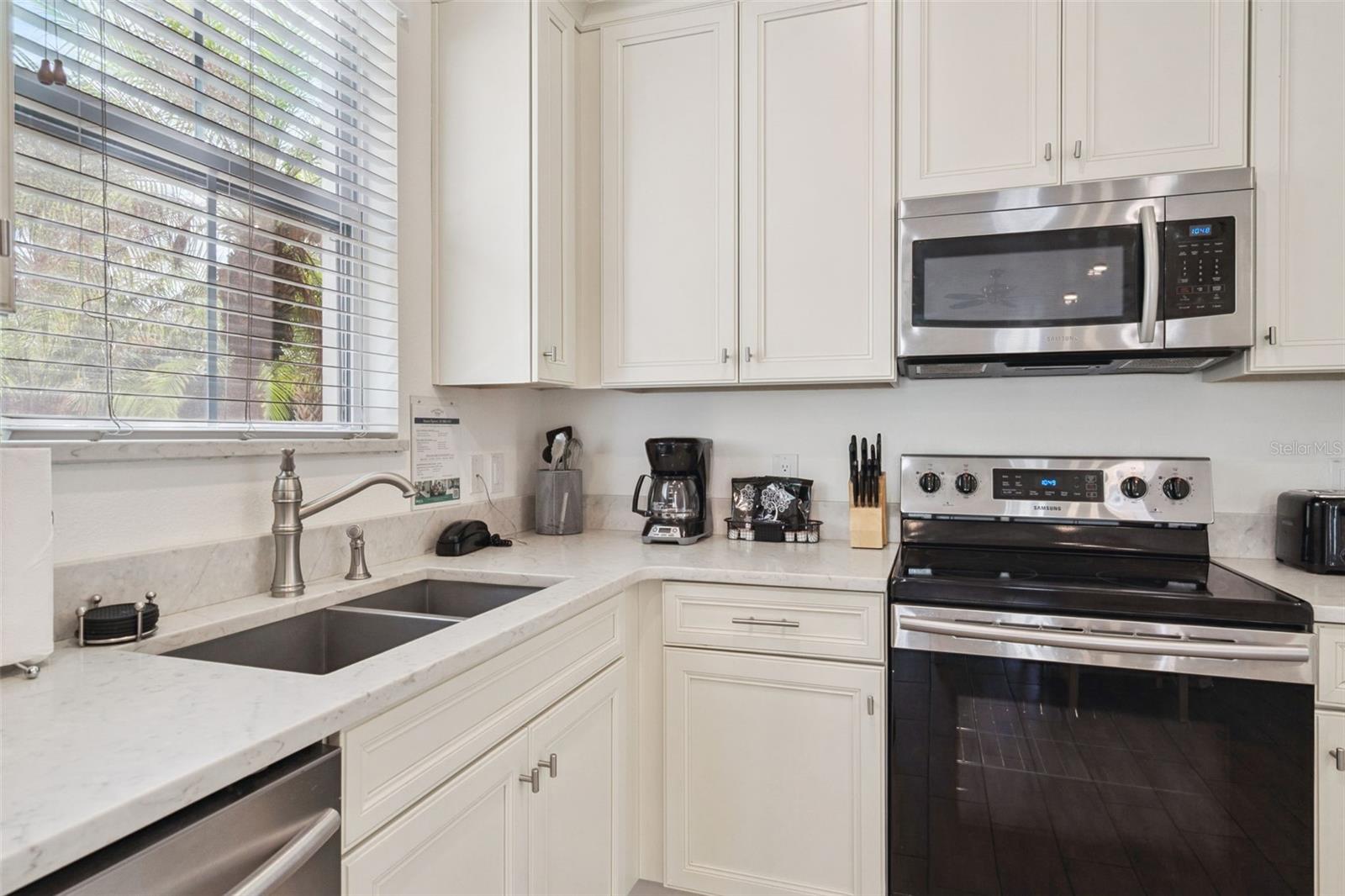 MARGARITAVILLE, ROLLING OAKS - Residential