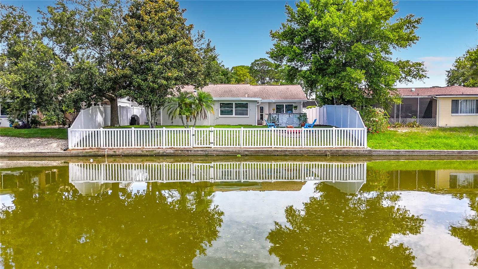 BEACON SQUARE - Residential
