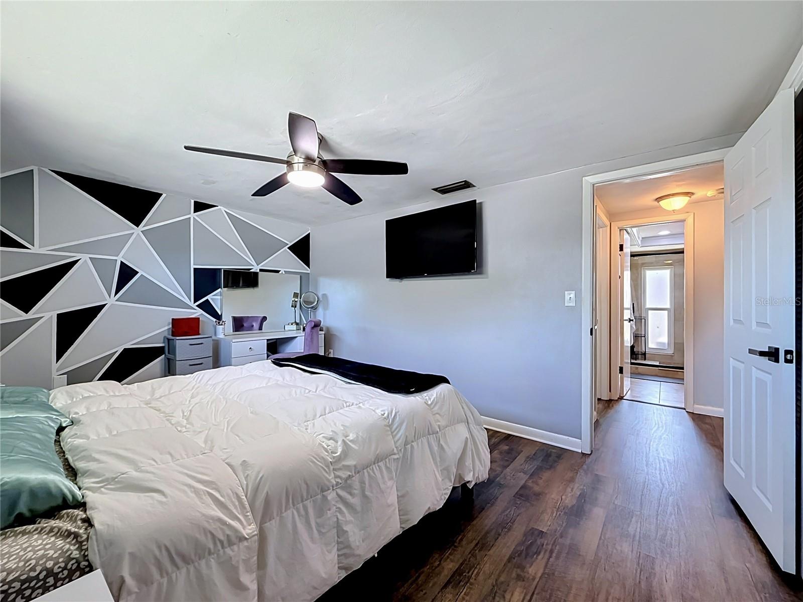 BEACON SQUARE - Residential