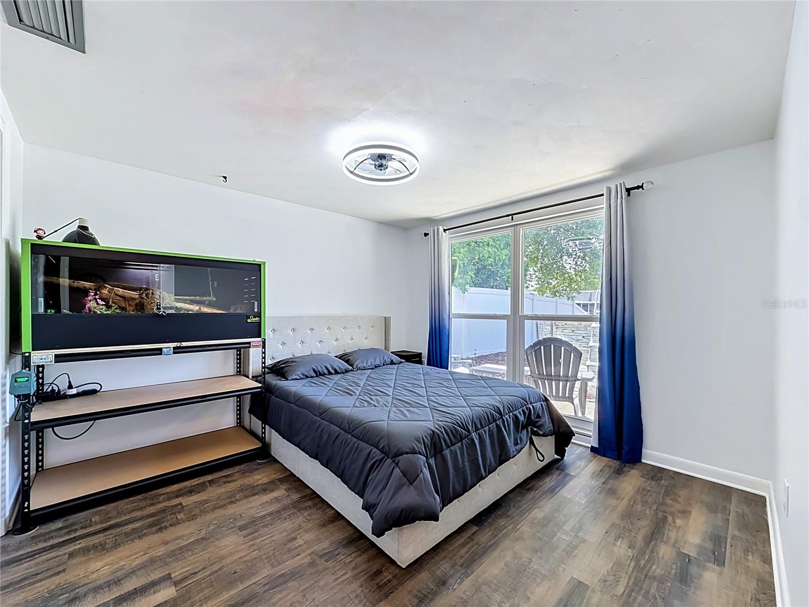 BEACON SQUARE - Residential