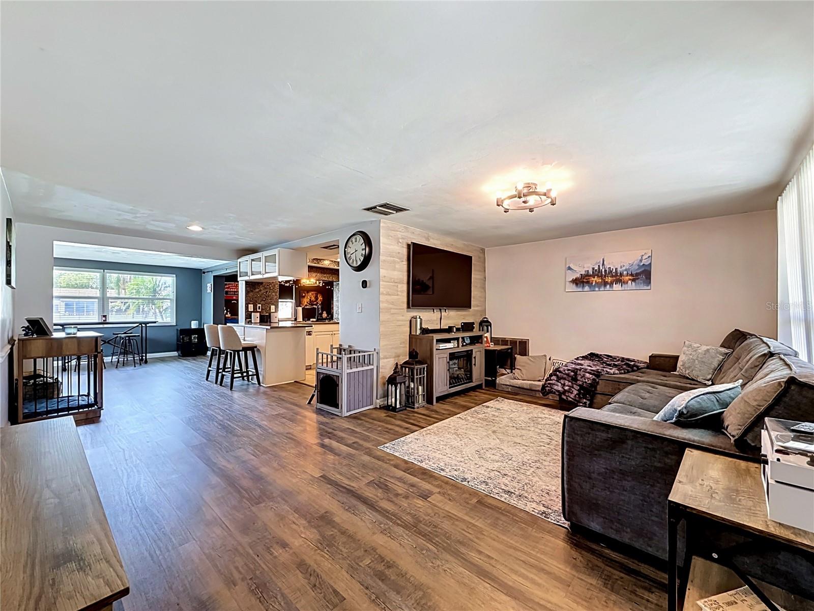 BEACON SQUARE - Residential