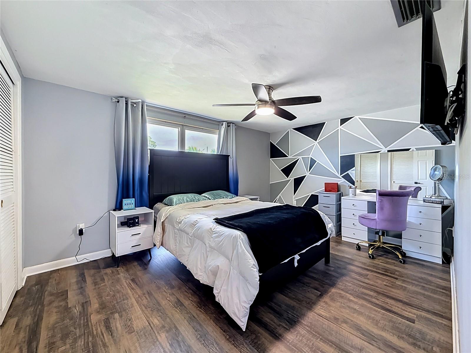 BEACON SQUARE - Residential