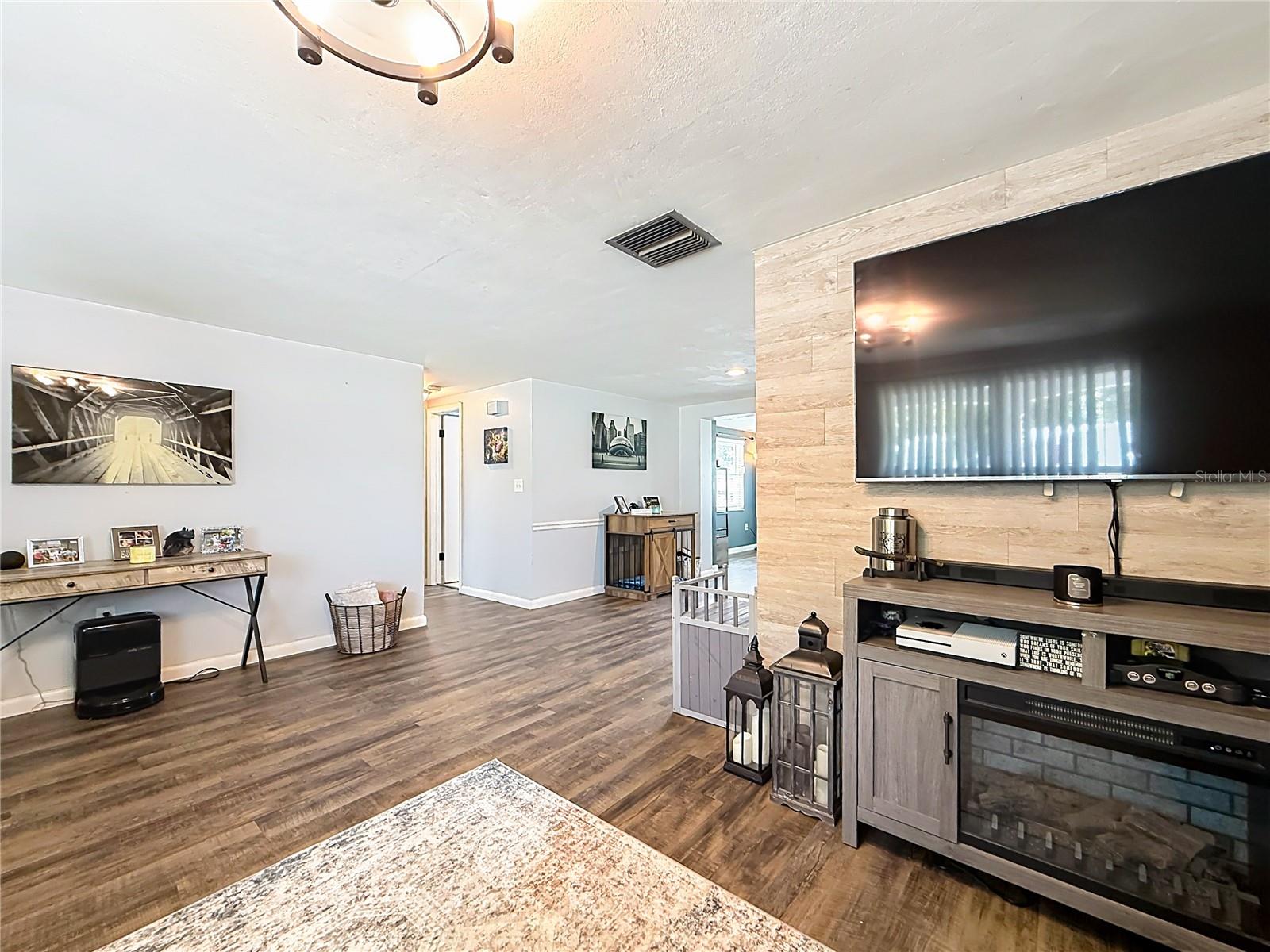 BEACON SQUARE - Residential
