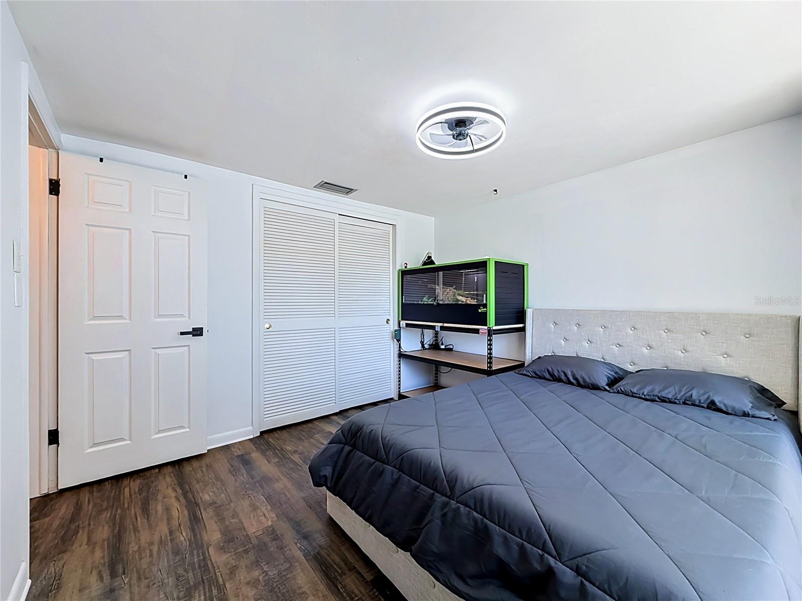 BEACON SQUARE - Residential