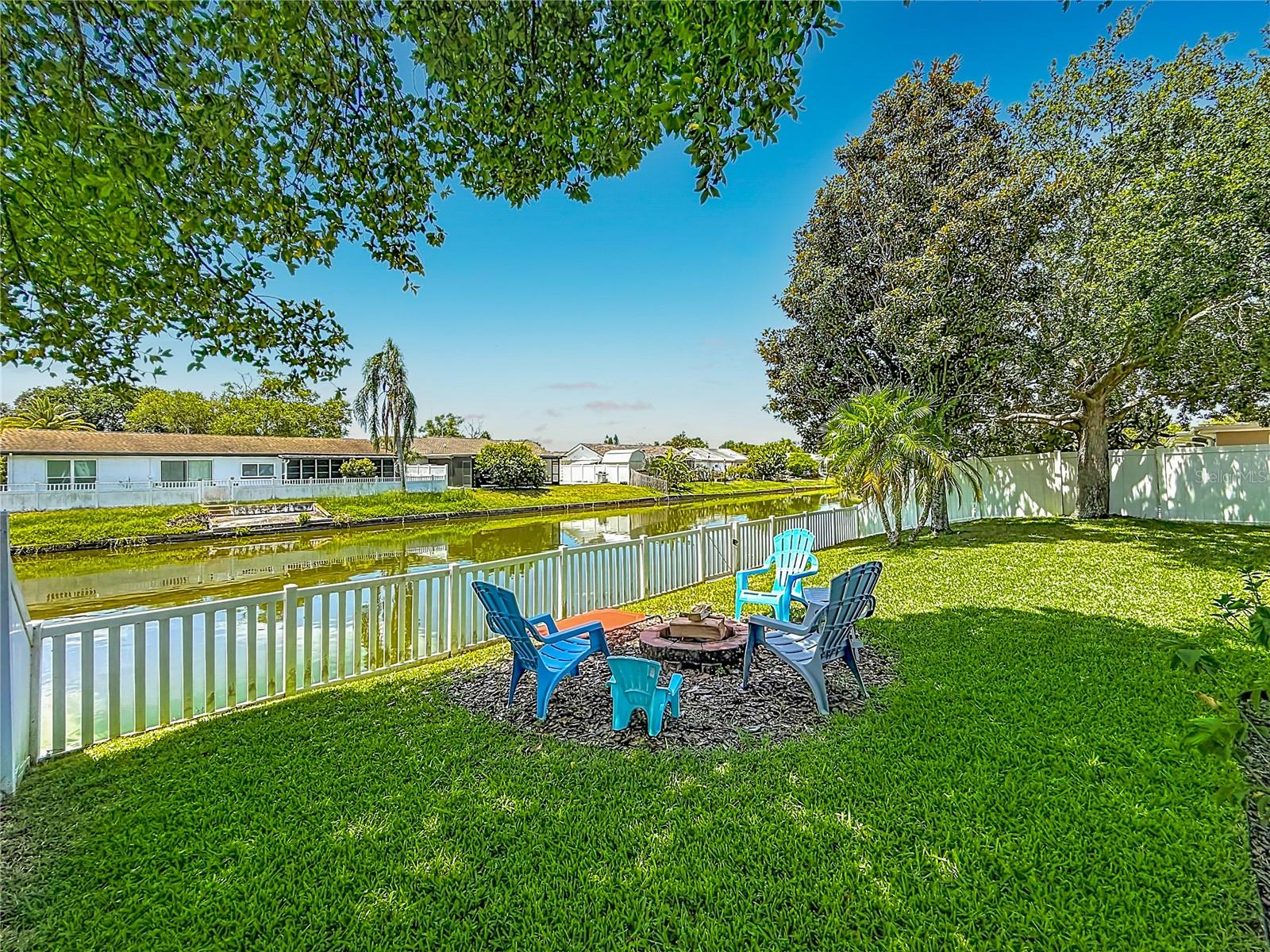 BEACON SQUARE - Residential