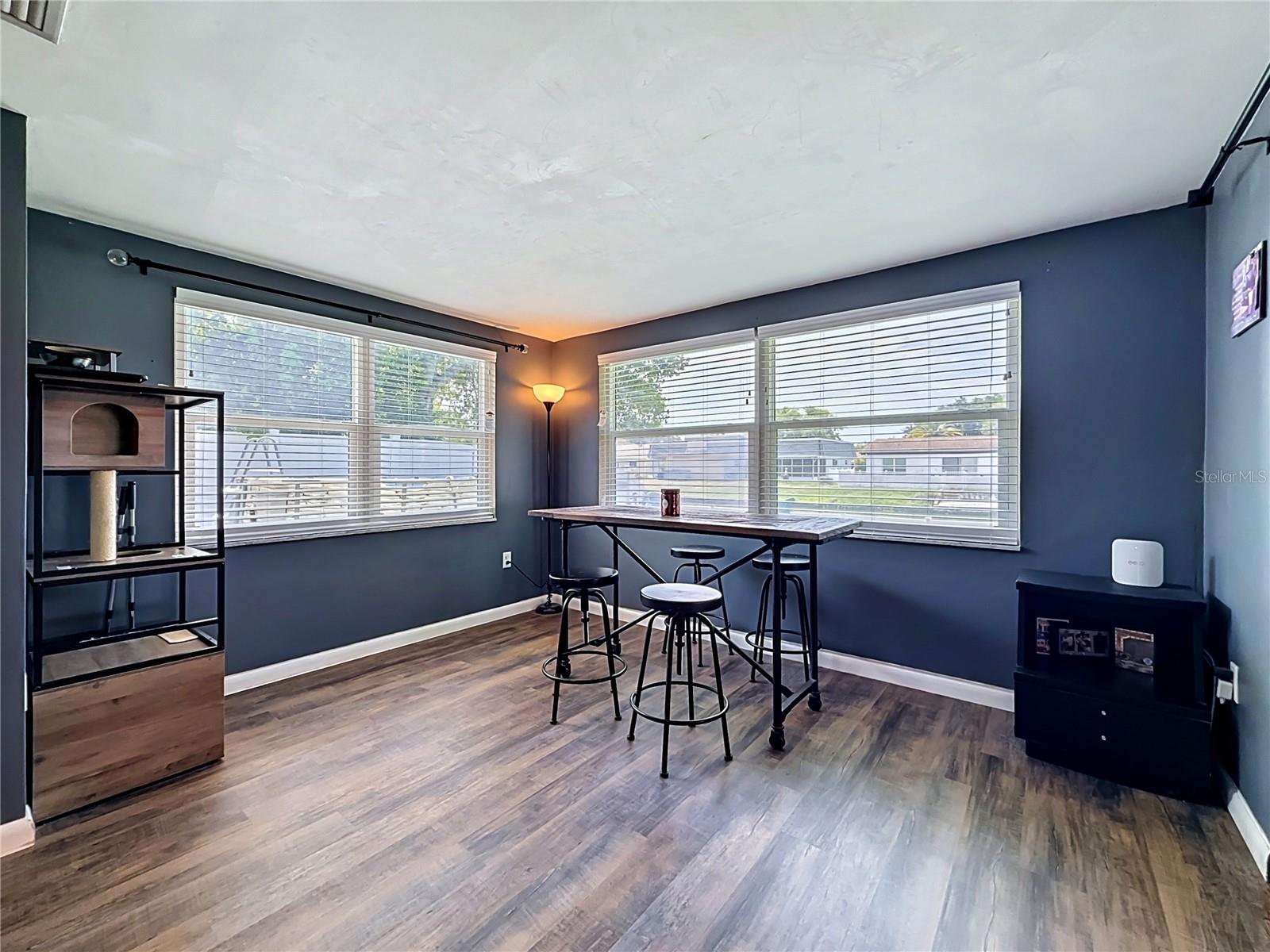 BEACON SQUARE - Residential