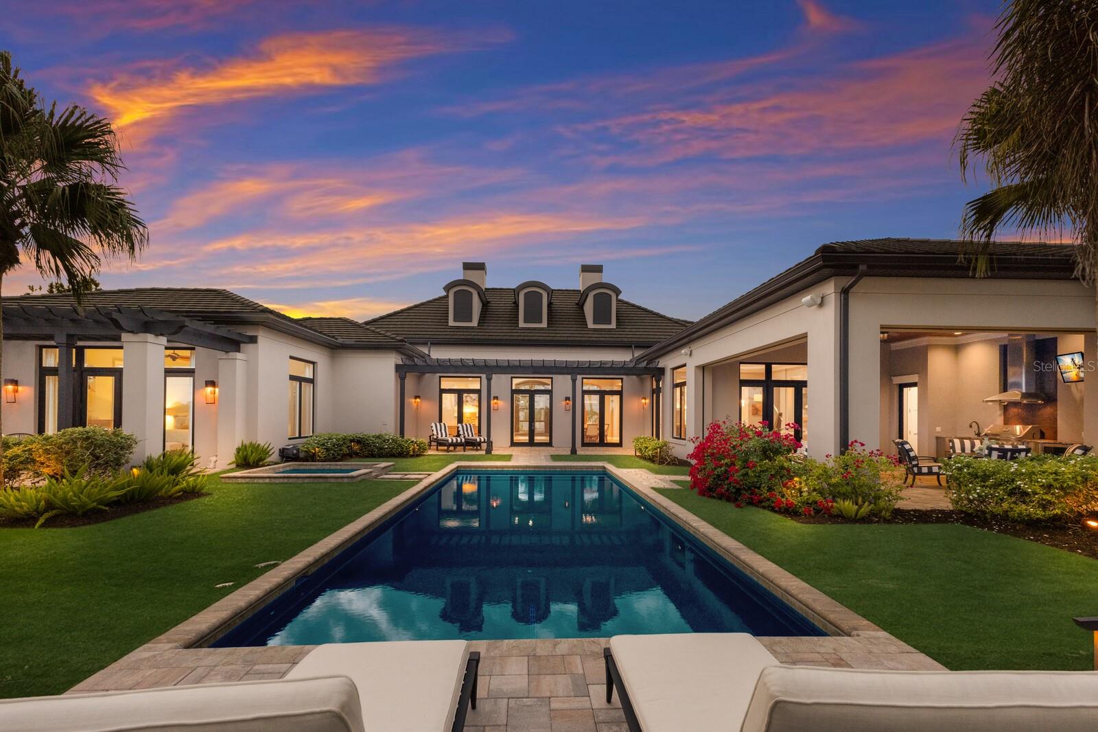 LAKE CLUB - Residential