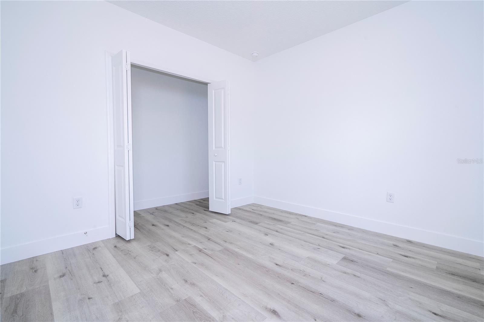 ROYAL TRAILS UNIT 01 - Residential