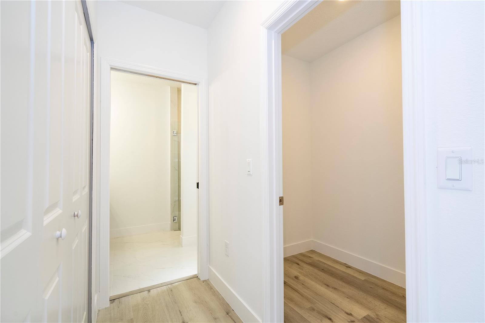 ROYAL TRAILS UNIT 01 - Residential