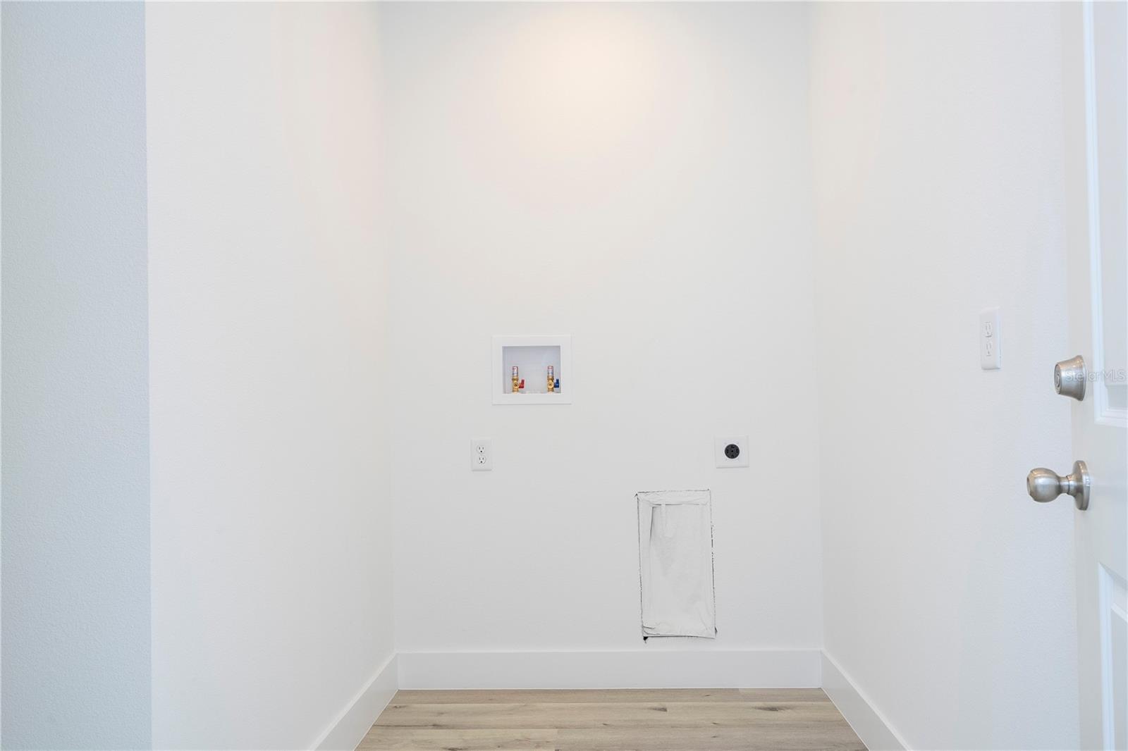 ROYAL TRAILS UNIT 01 - Residential