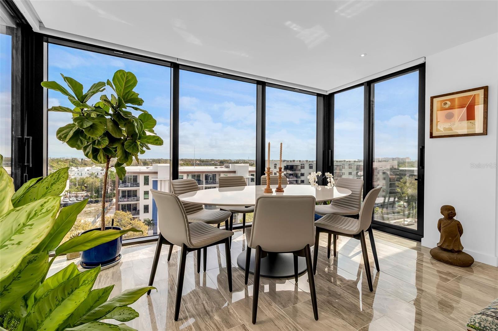 ESSEX HOUSE - Residential