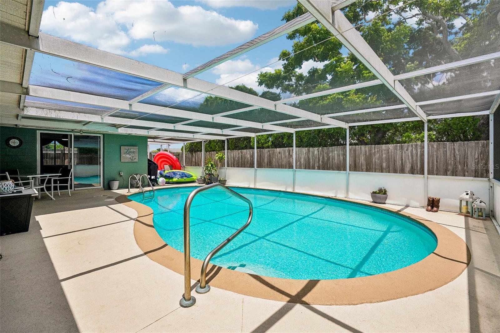 REGENCY PARK - Residential