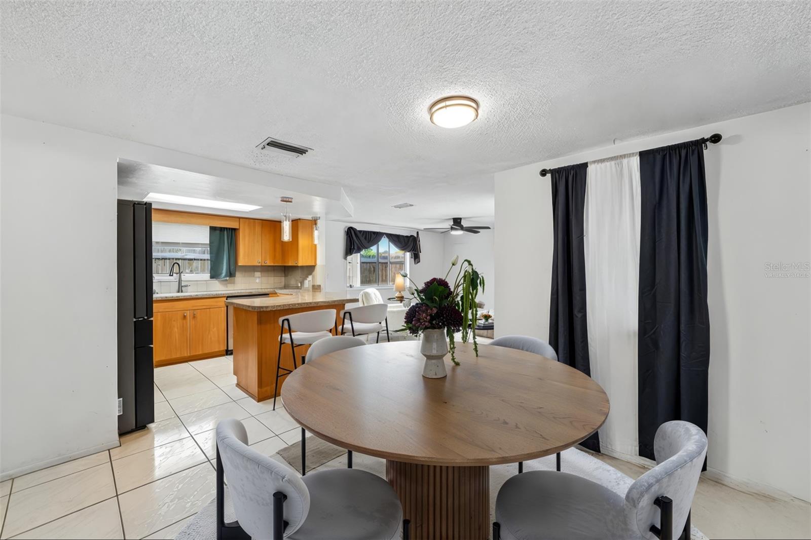 REGENCY PARK - Residential