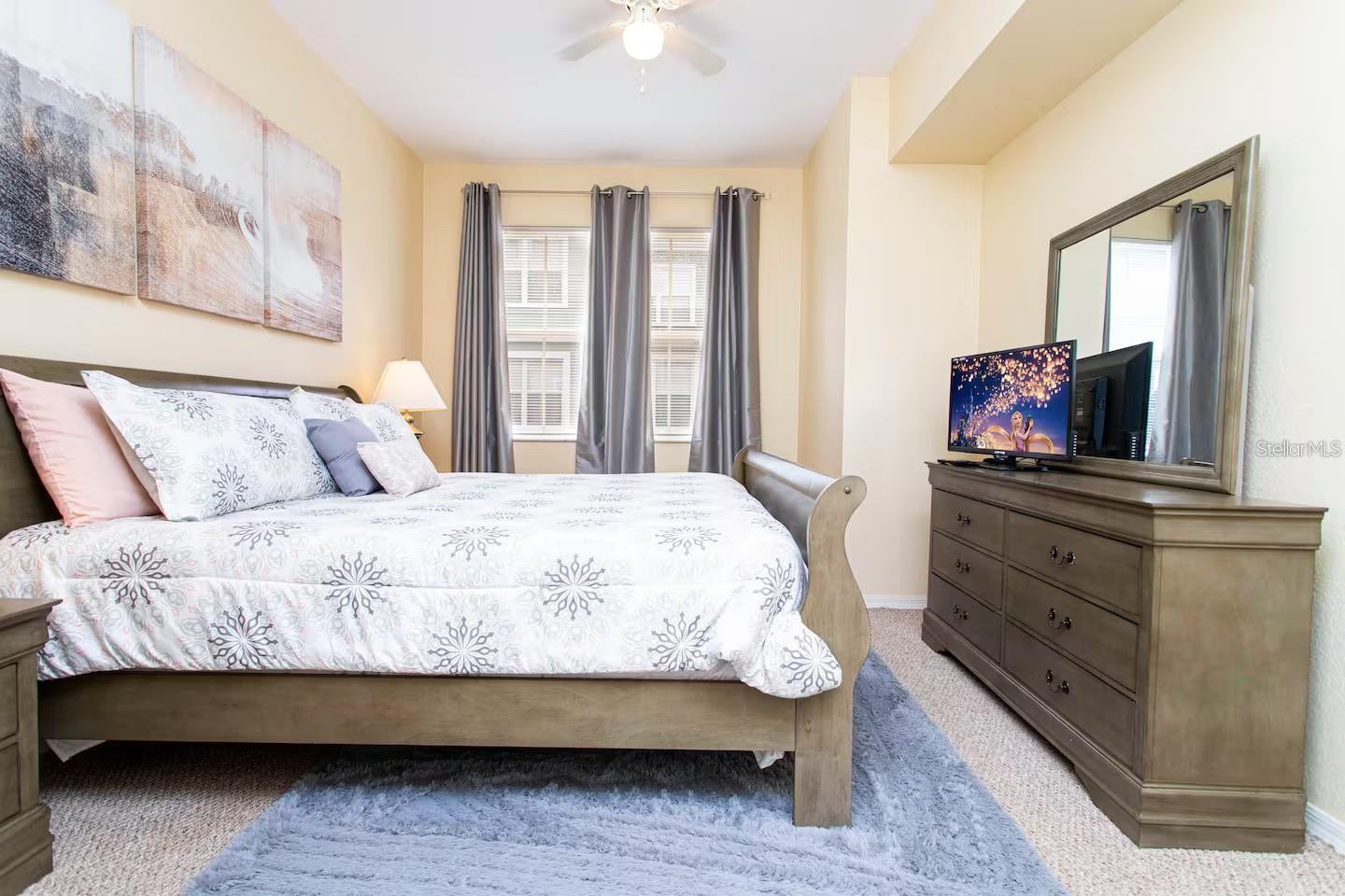 VENETIAN BAY VILLAGE CONDO PH 1 - Residential