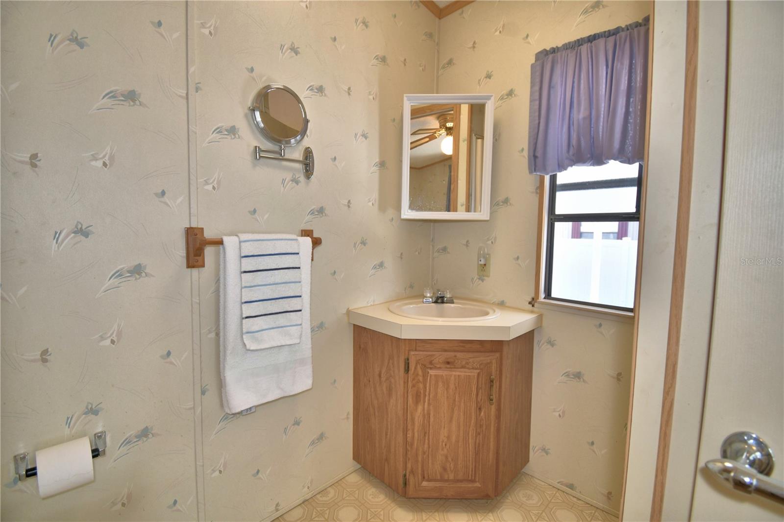 LAKE MARIANA ACRES - Residential