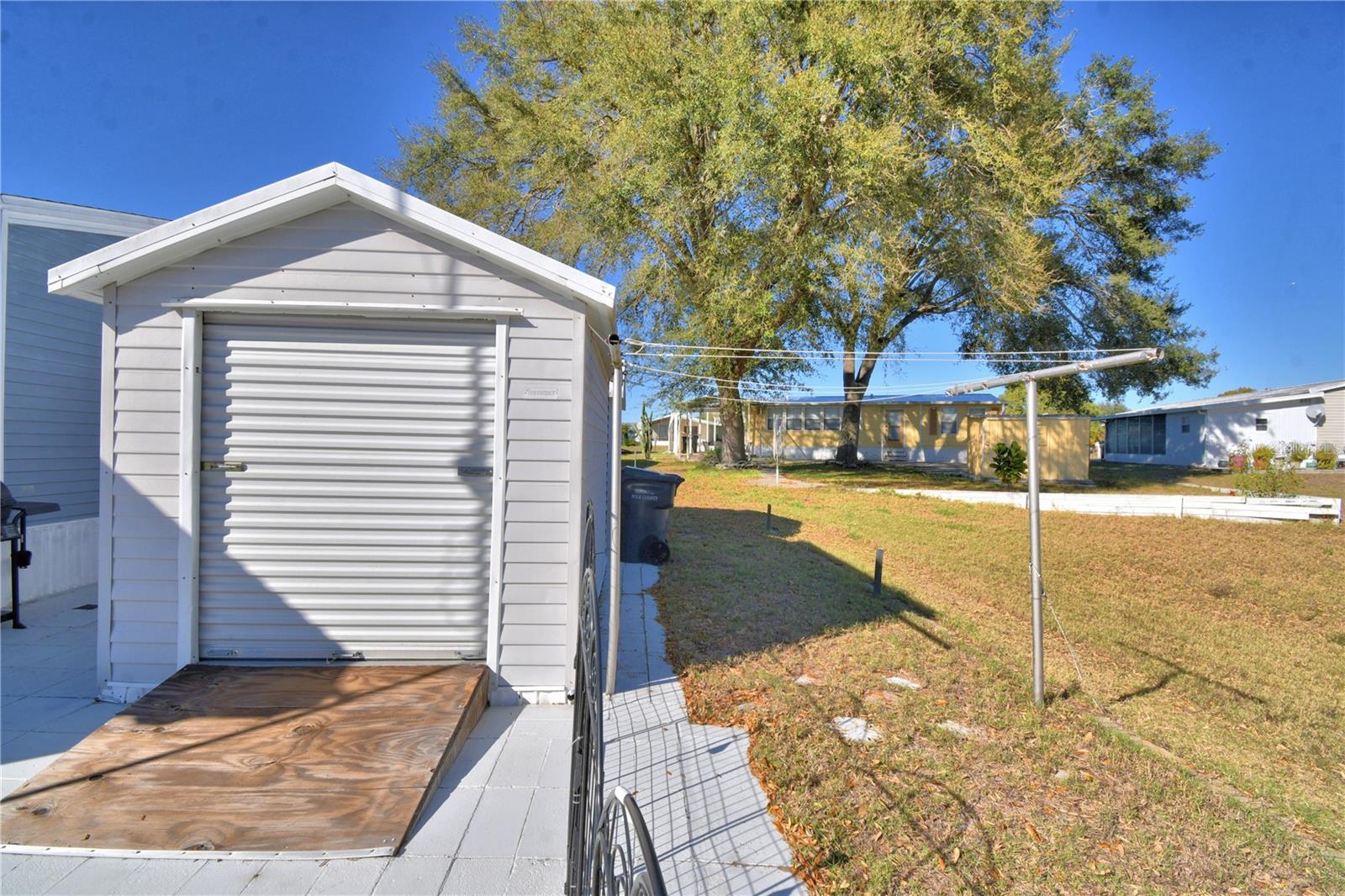 LAKE MARIANA ACRES - Residential