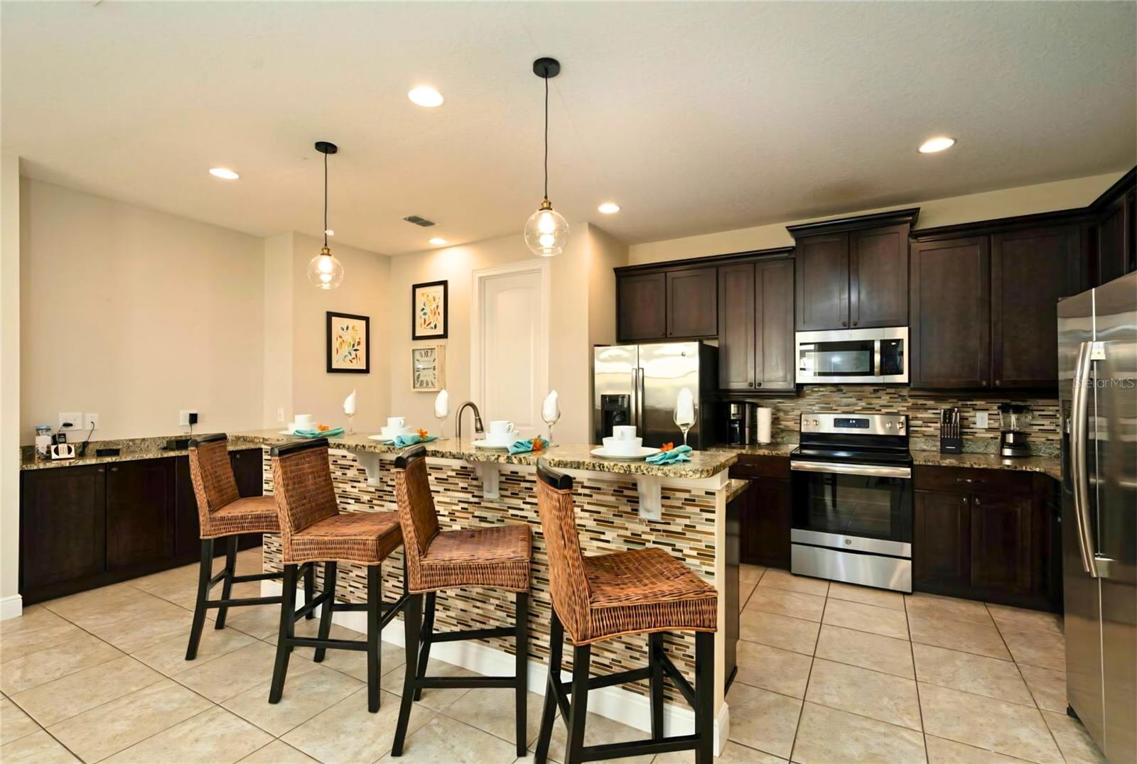 REUNION WEST PH 1 WEST & AMENT CTR RPLT - Residential
