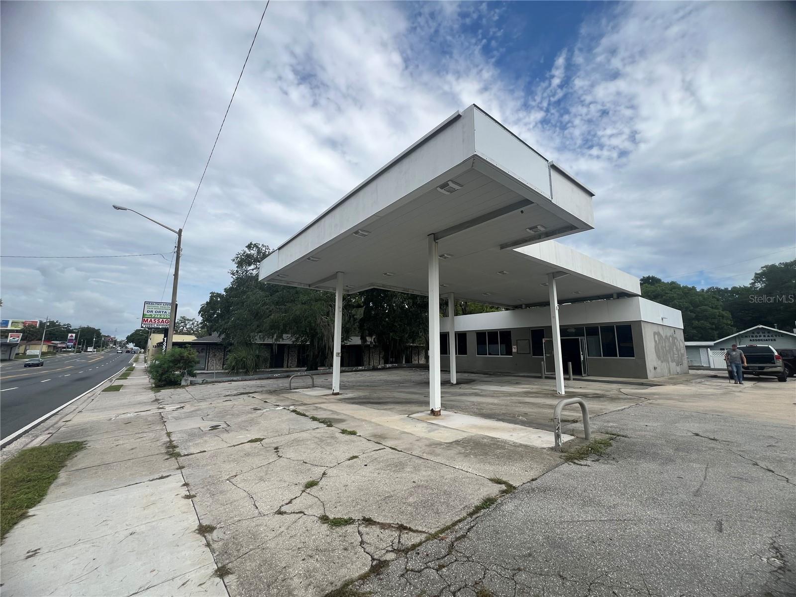 LYNWOOD PARK - Commercial Sale