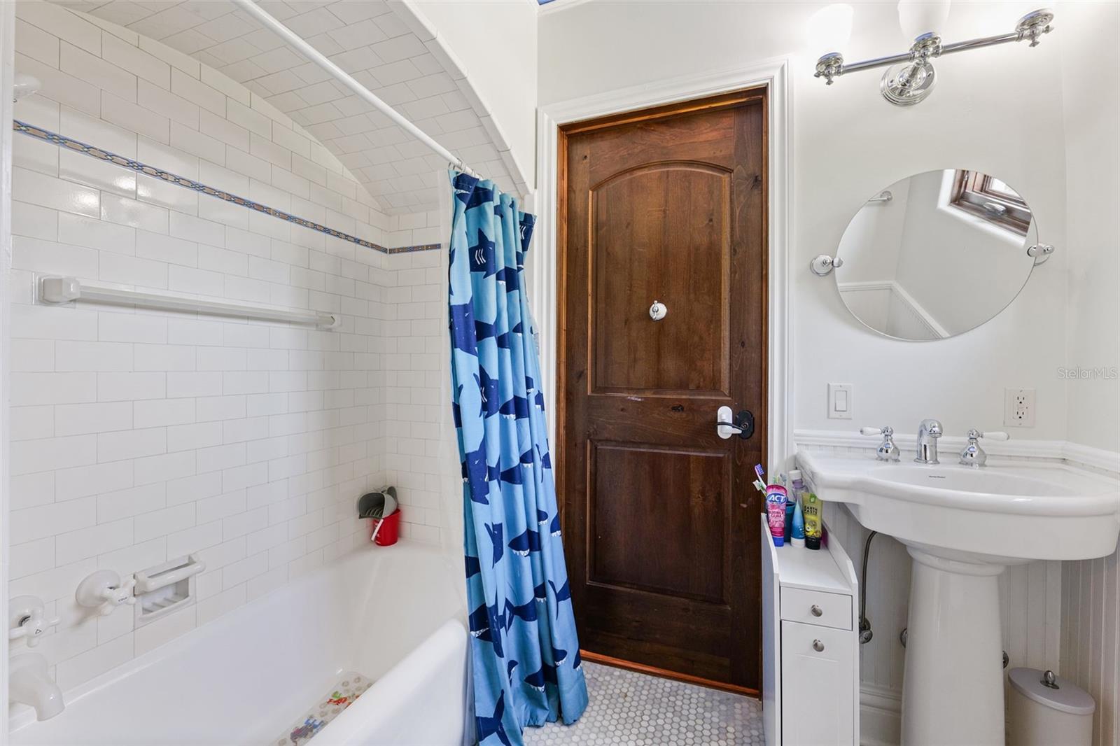 BEACH PARK - Residential Lease