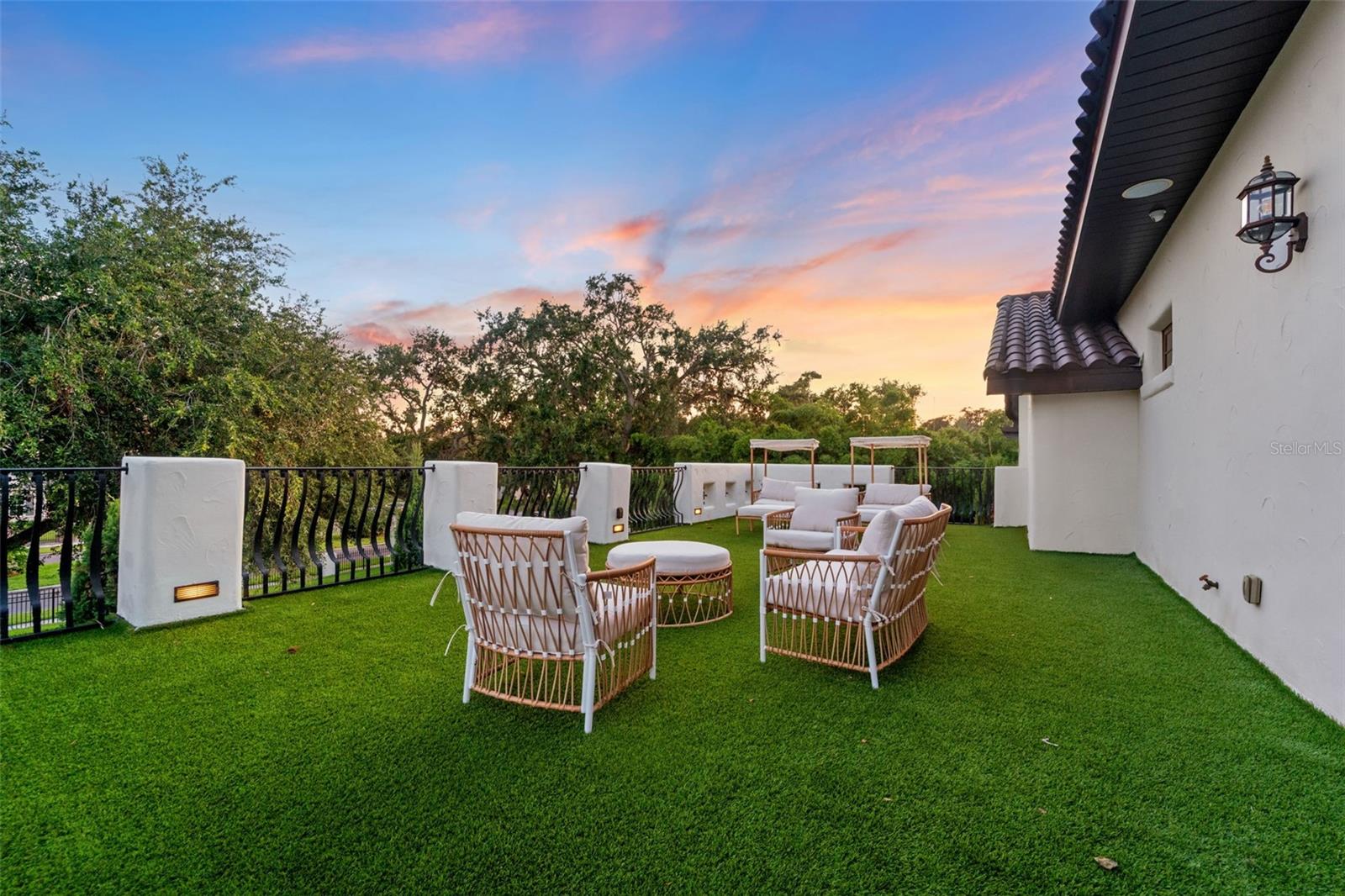 BEACH PARK - Residential Lease
