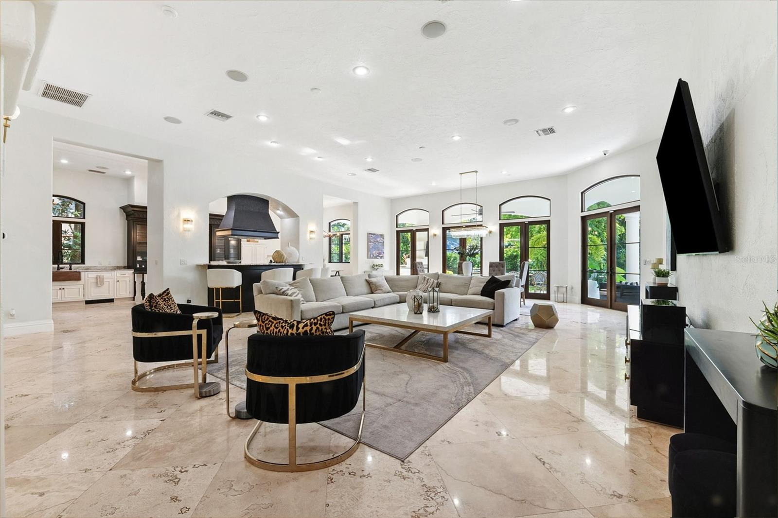 BEACH PARK - Residential Lease