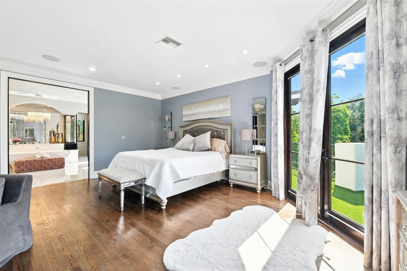 BEACH PARK - Residential Lease