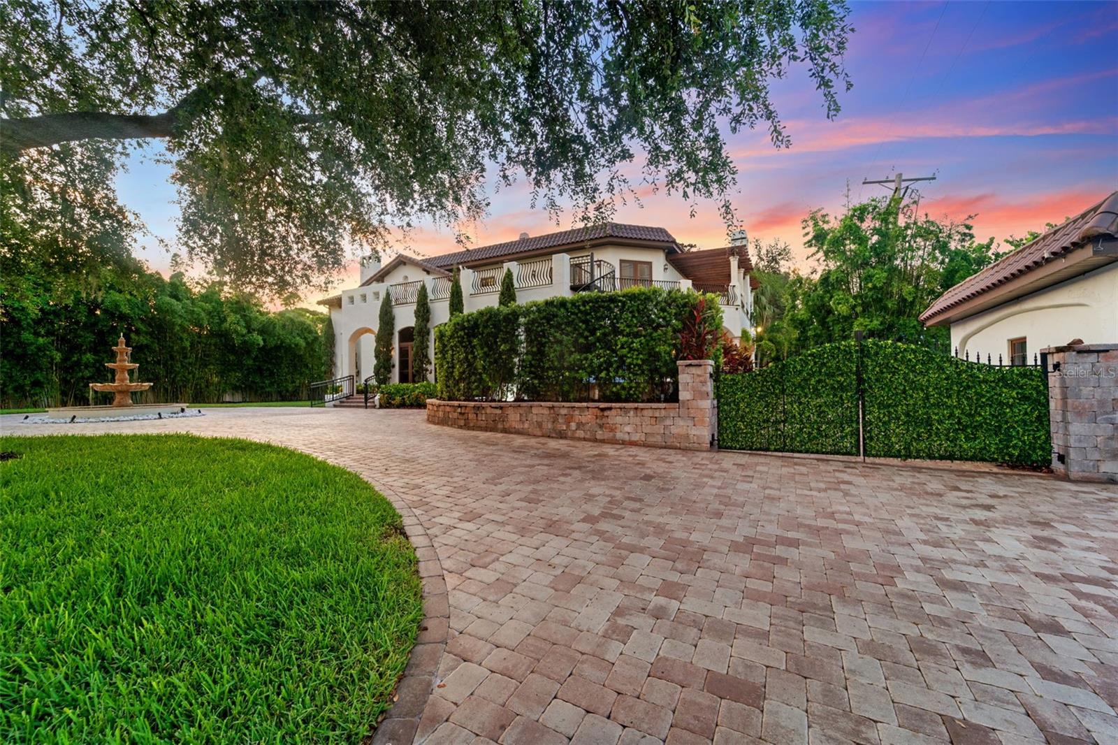 BEACH PARK - Residential Lease