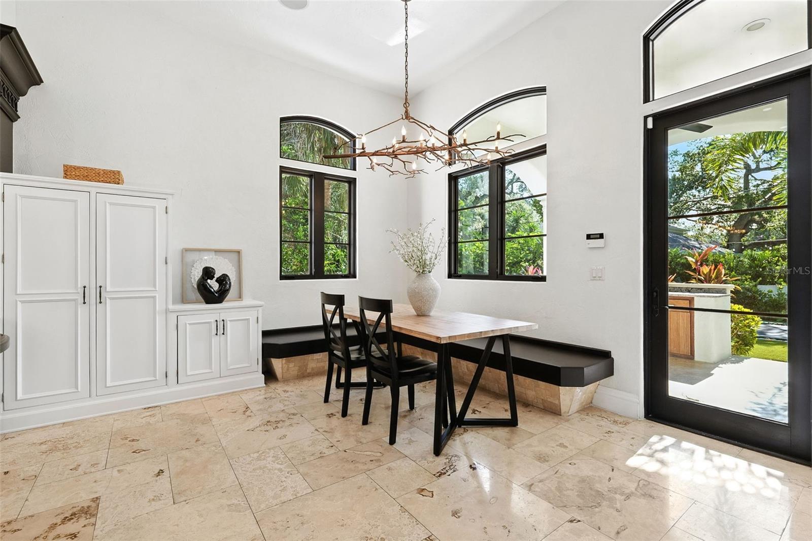 BEACH PARK - Residential Lease