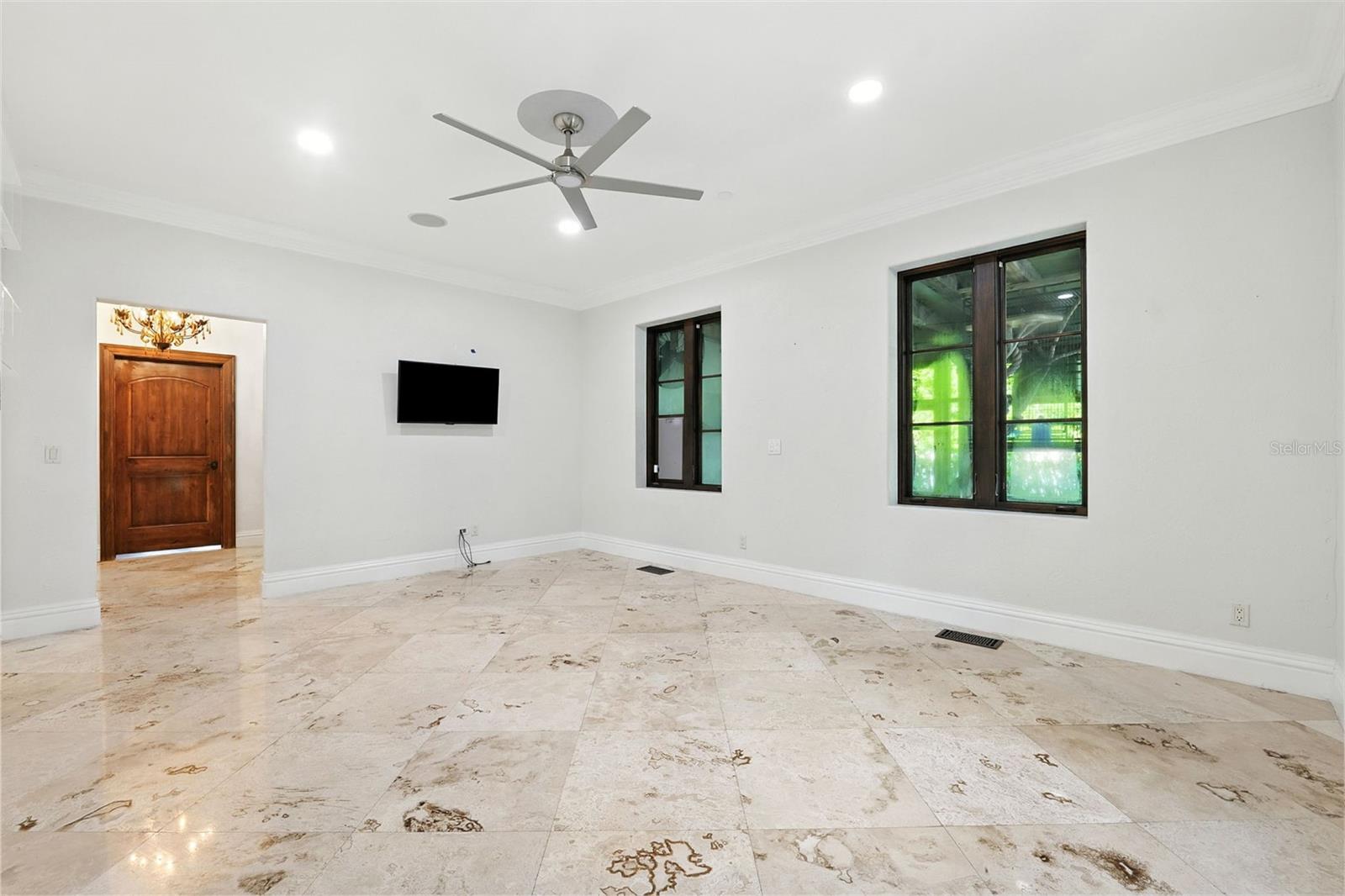 BEACH PARK - Residential Lease