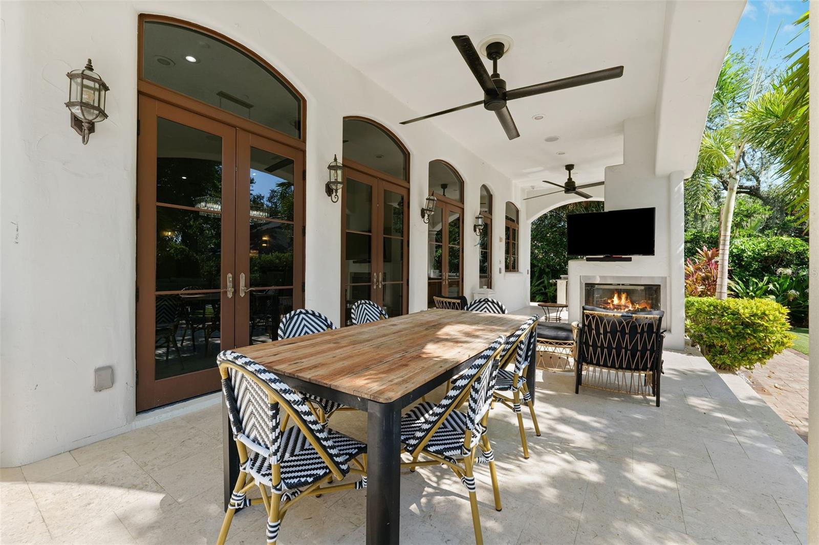 BEACH PARK - Residential Lease